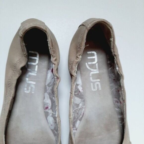 MJUS Ballet Women's Shoe Cream Round Toe Sz EUR 37 / US 7 - Picture 3 of 11